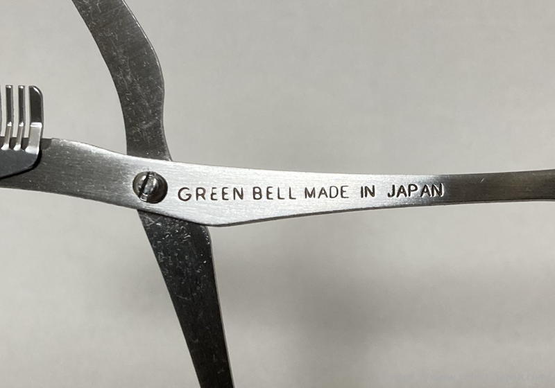 グリーンベル　ステンレス製　クシ付き眉はさみ　日本製　made in japan 関